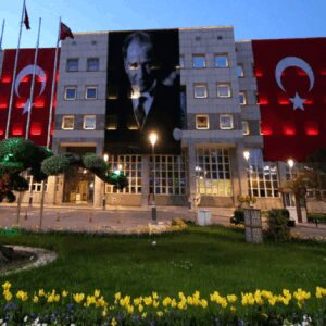 ihale degil peskes kik dur dedi 6vF1TH9l