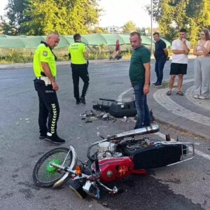 manavgatta motosiklet kazasi 2 yarali AKtWJ7ig