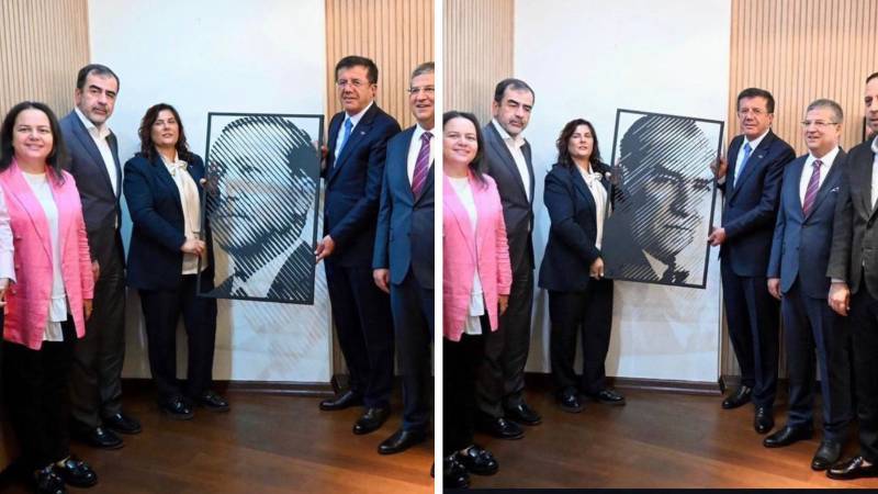 chpden akpye gecen ozlem cerciogluna bir tarafi ataturk diger tarafi erdogan olan tablo hediye edildi nfK4hLQs