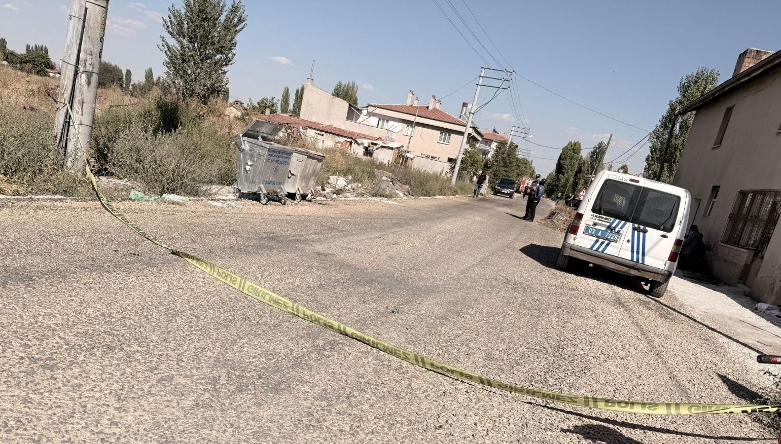 yaktigi otlarin arasinda dusen yasli adam oldu ueY5bNBh