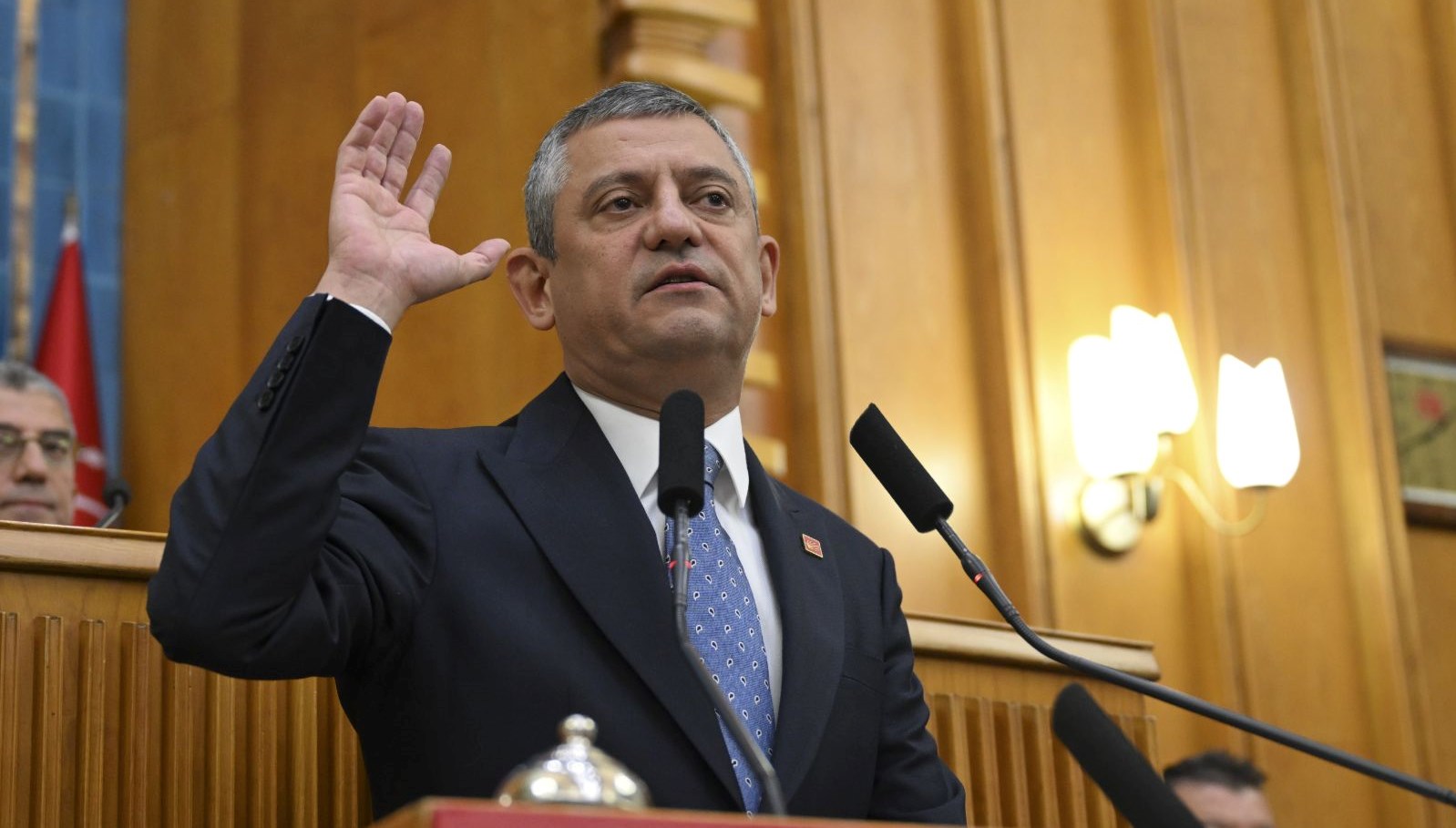 ozgur ozel yurt disinda turkiye partisiyiz s2LDncl7.jpg