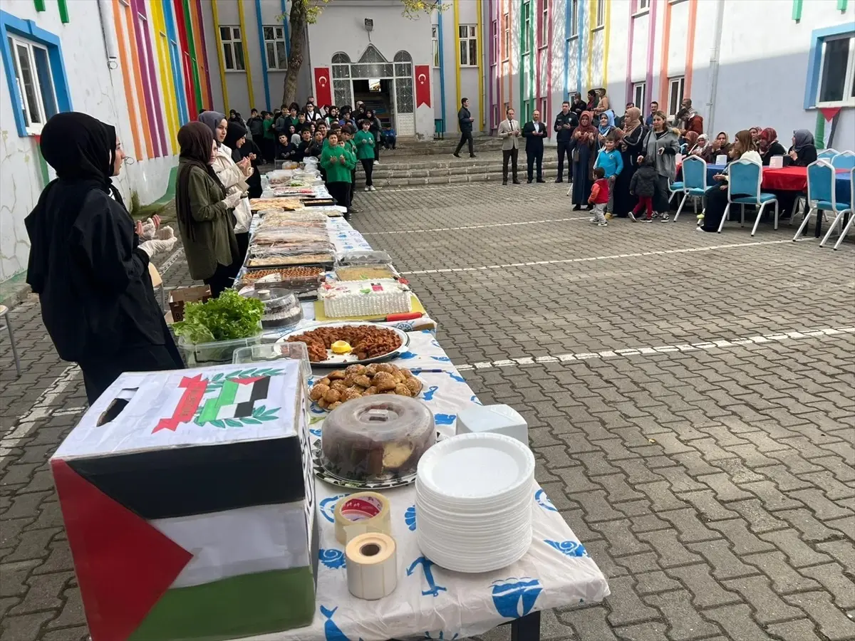 sivasta filistin icin kermes duzenlendi 2vq46RrJ.jpg