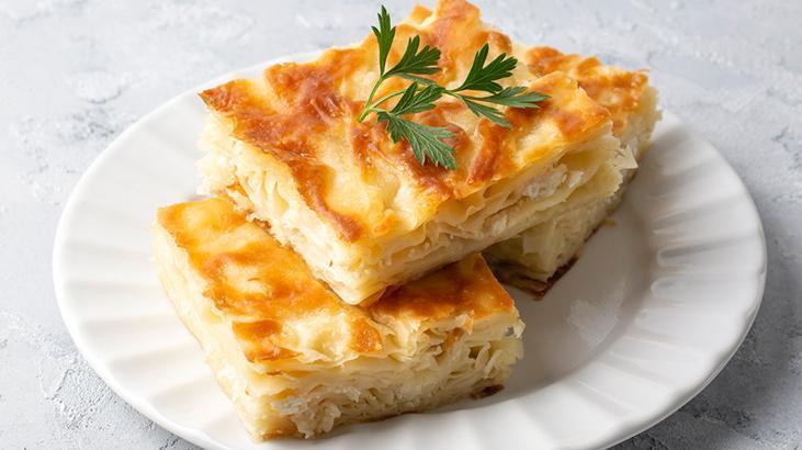 23 yillik seften kurumayan borek tarifi firindan cikmadan 5 dakika once bu karisimi surun cYHcXsz8.jpg