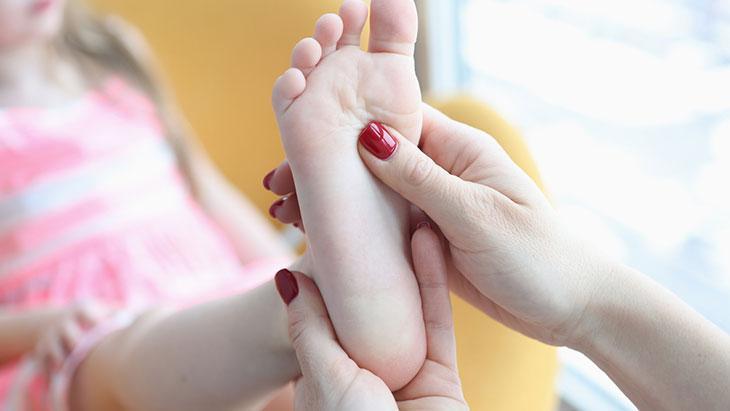 her 10 cocuktan 7sinde goruluyor bu belirtiler varsa sebebi duztabanlik olabilir K6bO42N3.jpg