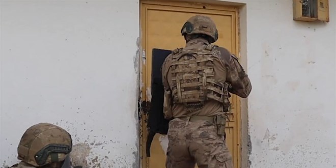 organize suc orgutlerine 7 ilde operasyon 64 gozalti 7YaaZ48a.jpg