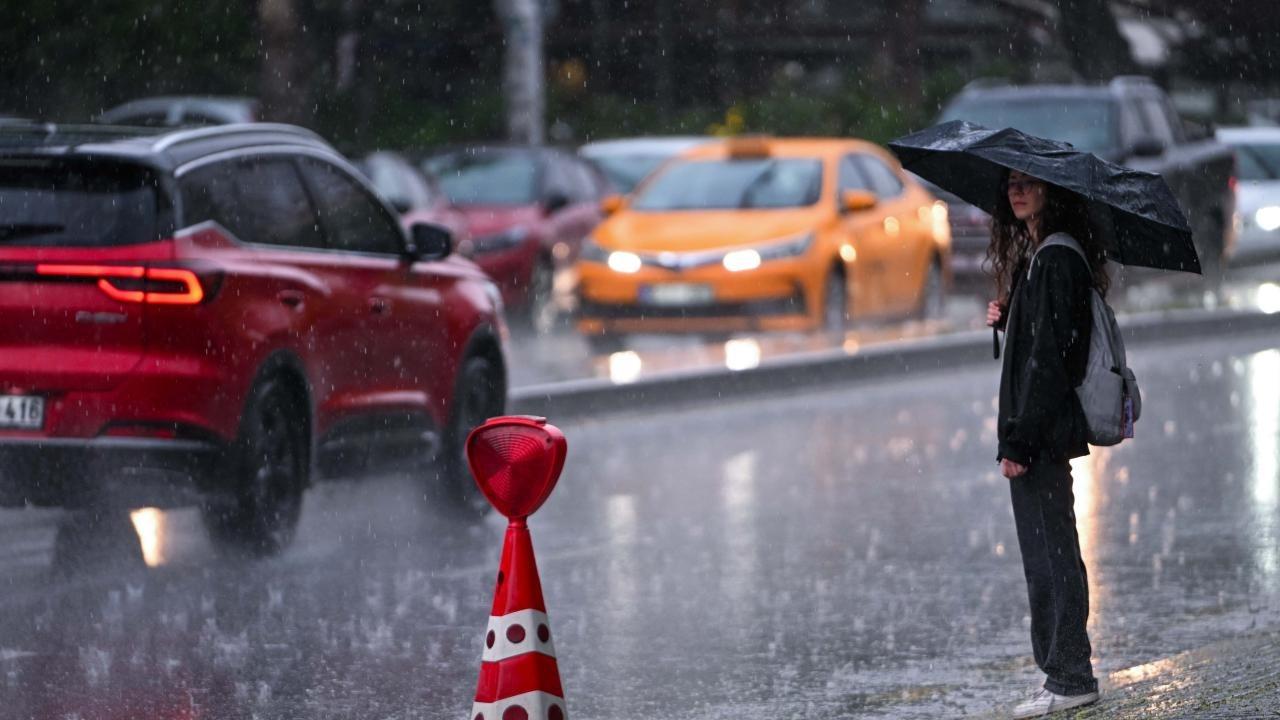 Meteorolojik uyari verilen illerde 18 bin 705 personel gorevlendirildi tQKg13UU